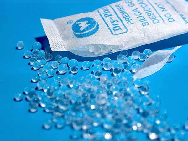 ¿El desecante de gel de sílice es dañino? ¿Y si mis hijos se los comieran?