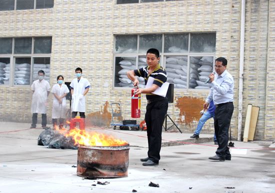 La empresa Chunwang realizó un simulacro de seguridad contra incendios